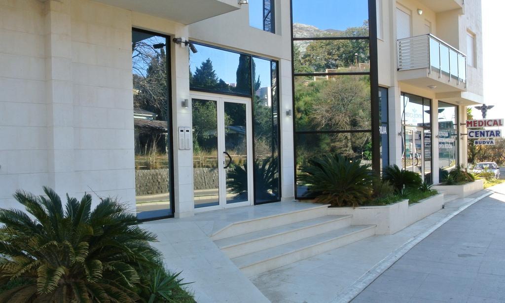 Apartments Crystall Budva Kültér fotó