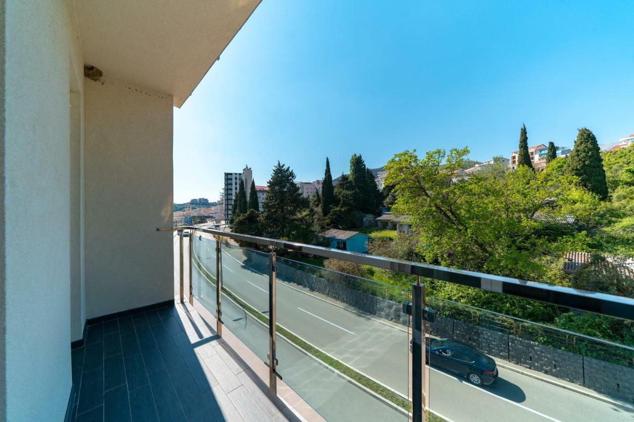 Apartments Crystall Budva Kültér fotó