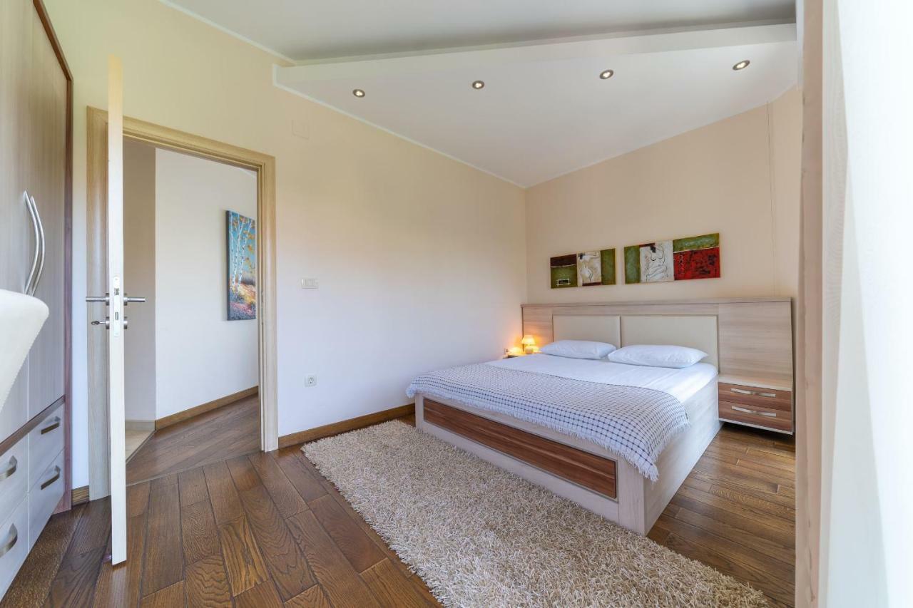 Apartments Crystall Budva Kültér fotó