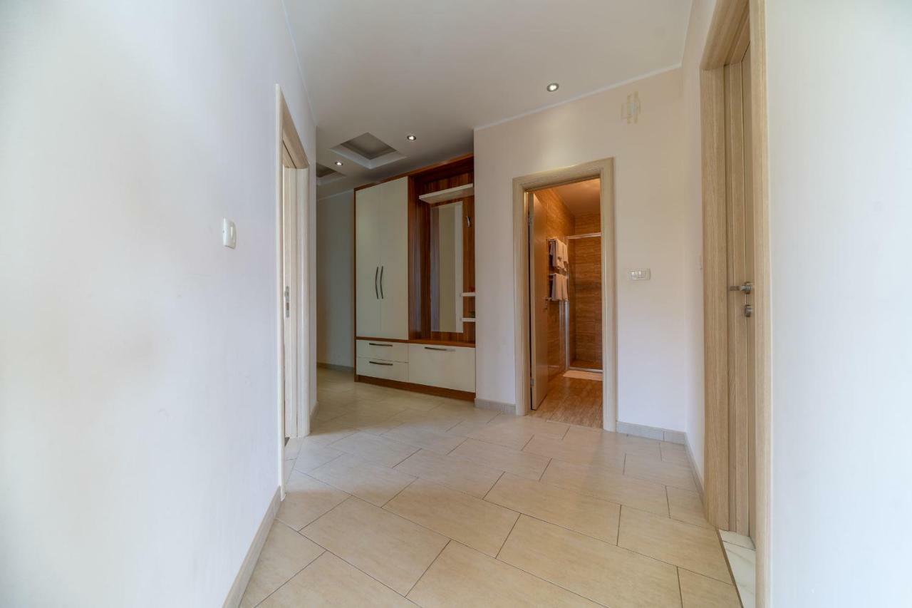 Apartments Crystall Budva Kültér fotó