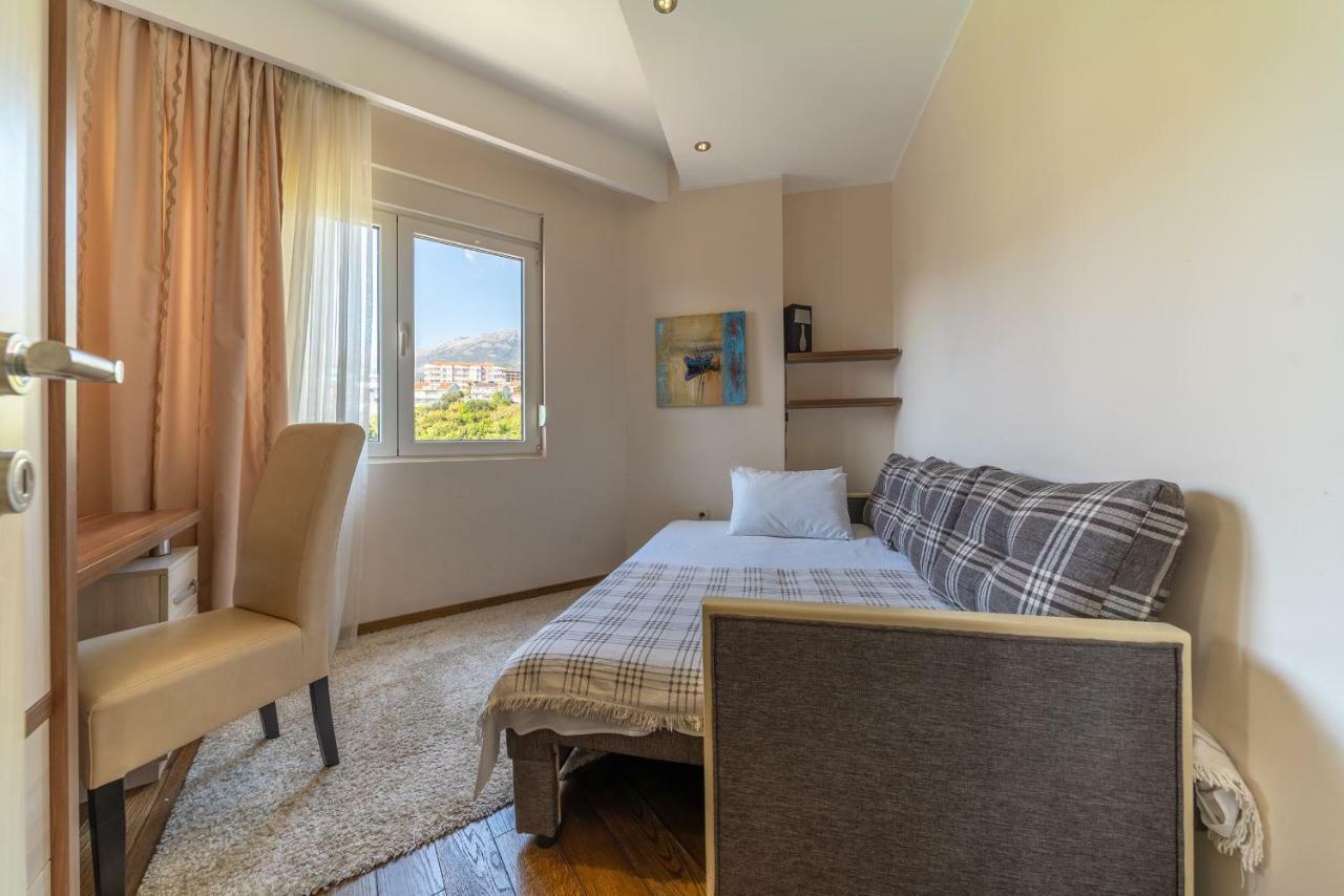 Apartments Crystall Budva Kültér fotó